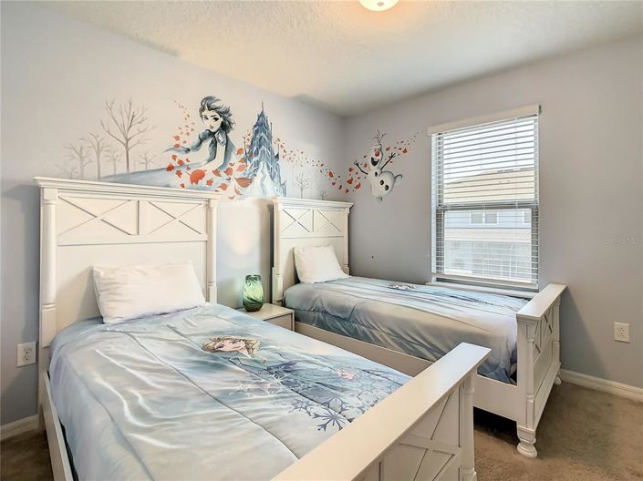 Image No.38-5 Bed Townhouse for sale