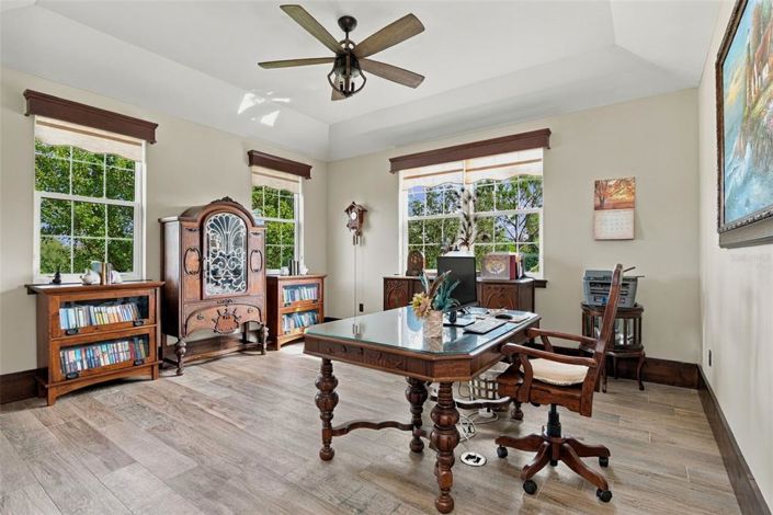Image No.29-6 Bed House for sale