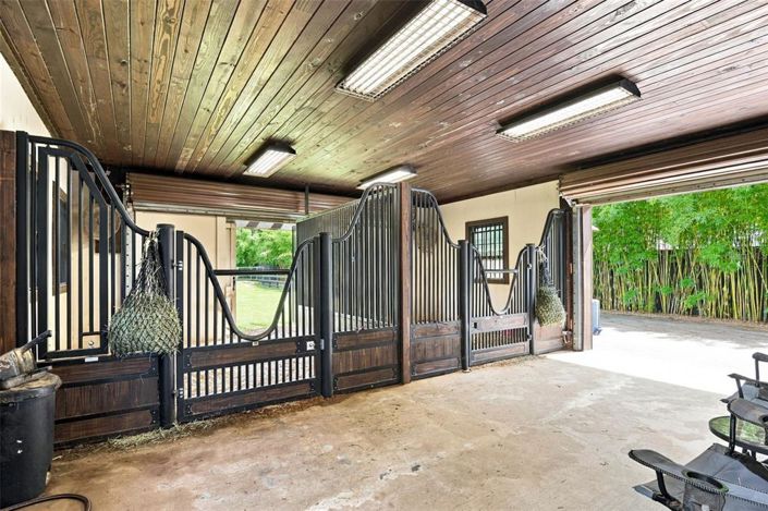 Image No.37-6 Bed House for sale