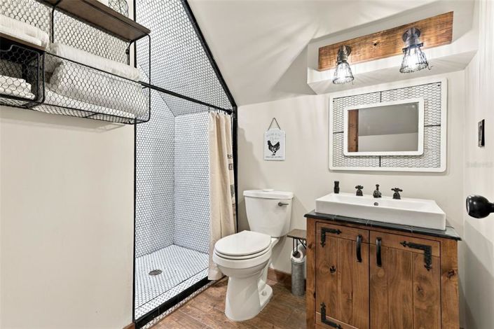 Image No.41-6 Bed House for sale