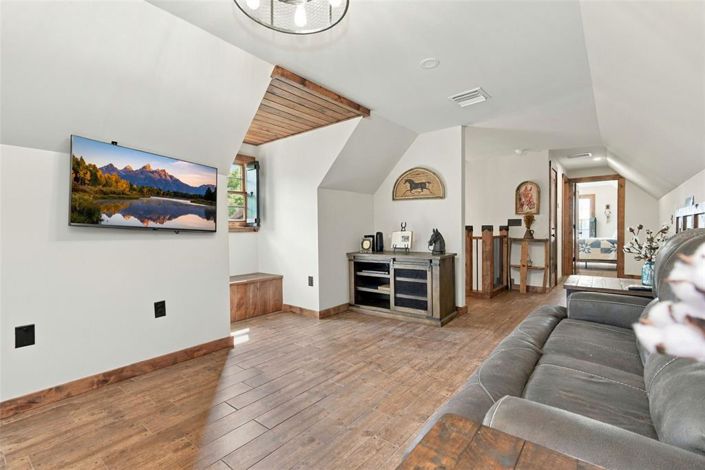 Image No.50-6 Bed House for sale