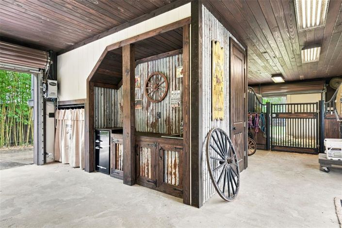 Image No.52-6 Bed House for sale