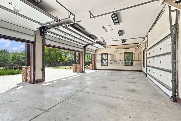 Image No.54-6 Bed House for sale