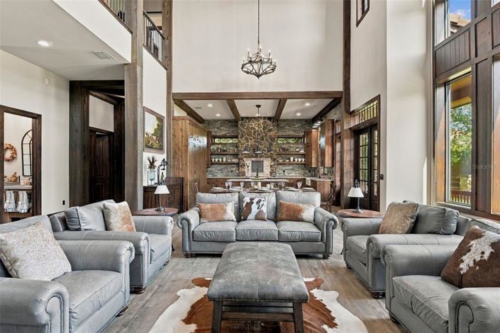 Image No.9-6 Bed House for sale
