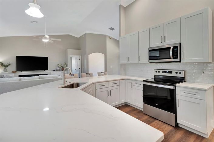 Image No.19-4 Bed House for sale