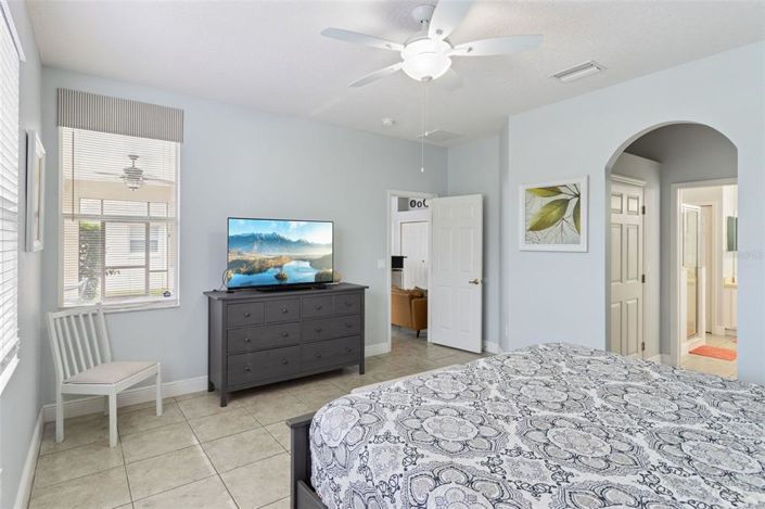 Image No.35-4 Bed House for sale