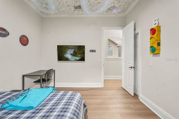 Image No.31-5 Bed House for sale