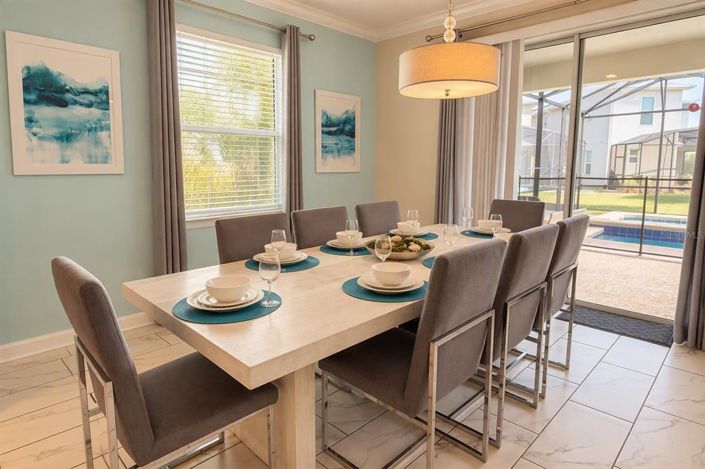 Image No.6-6 Bed House for sale
