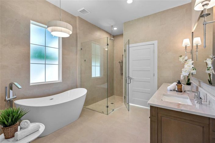 Image No.36-4 Bed House for sale