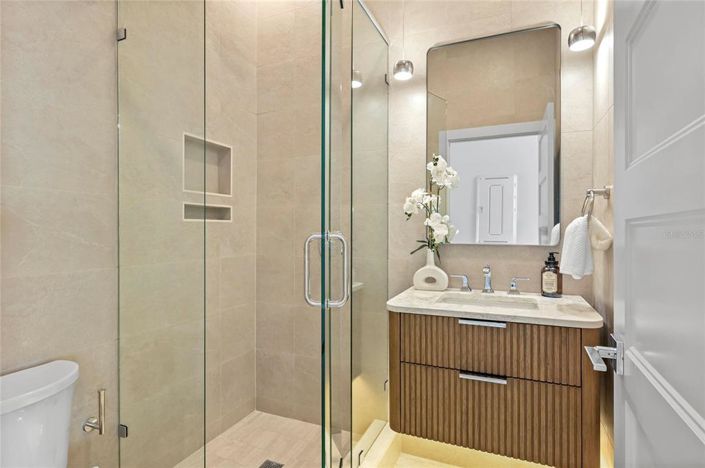 Image No.43-4 Bed House for sale
