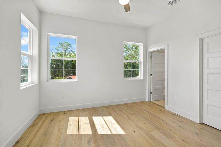 Image No.45-4 Bed House for sale