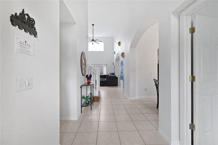 Image No.7-5 Bed House for sale