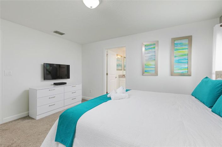Image No.20-5 Bed Townhouse for sale