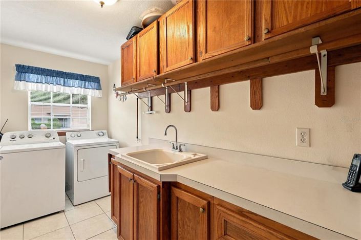 Image No.19-3 Bed House for sale