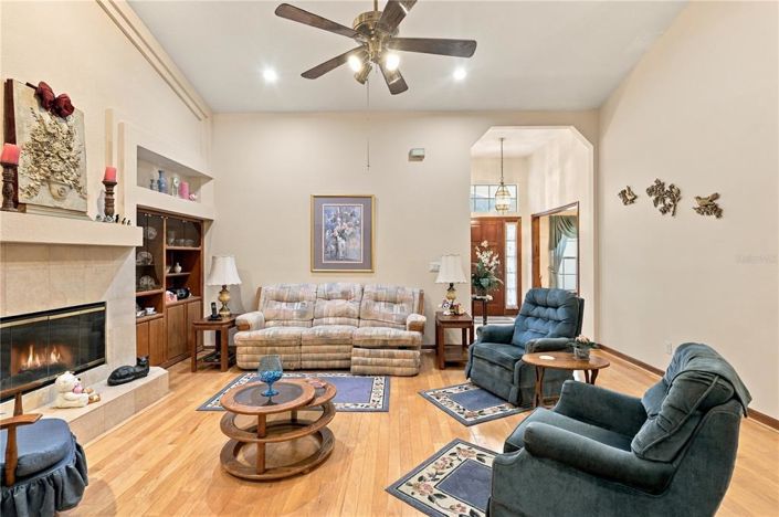 Image No.8-3 Bed House for sale