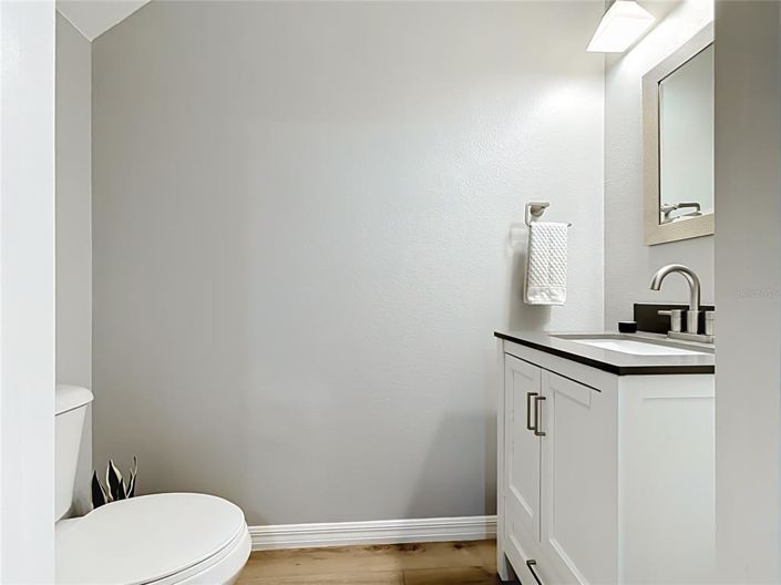Image No.18-2 Bed Townhouse for sale