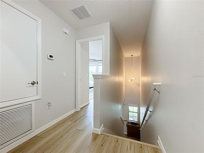 Image No.20-2 Bed Townhouse for sale
