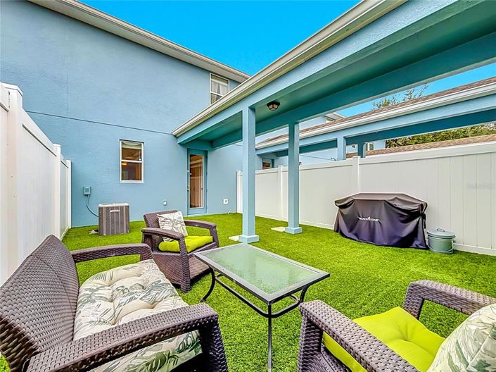 Image No.38-2 Bed Townhouse for sale