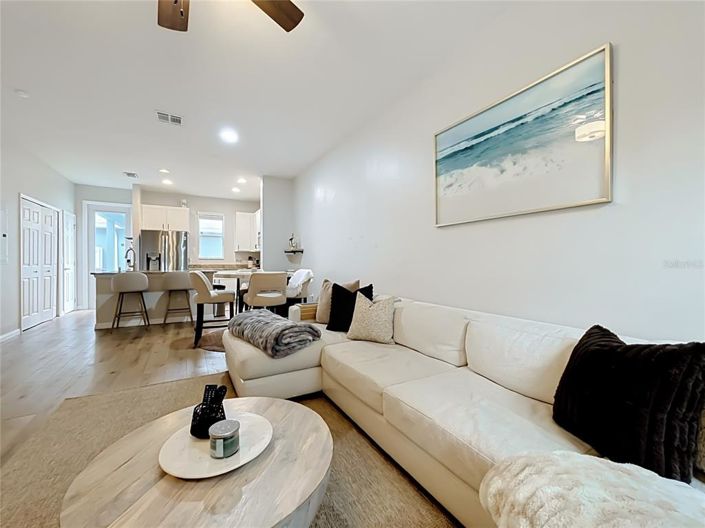 Image No.4-2 Bed Townhouse for sale