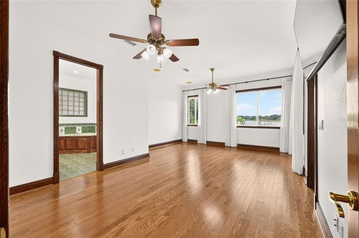 Image No.23-3 Bed House for sale