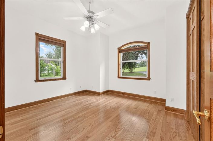 Image No.33-3 Bed House for sale