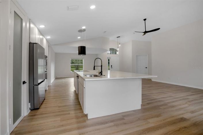Image No.12-3 Bed House for sale