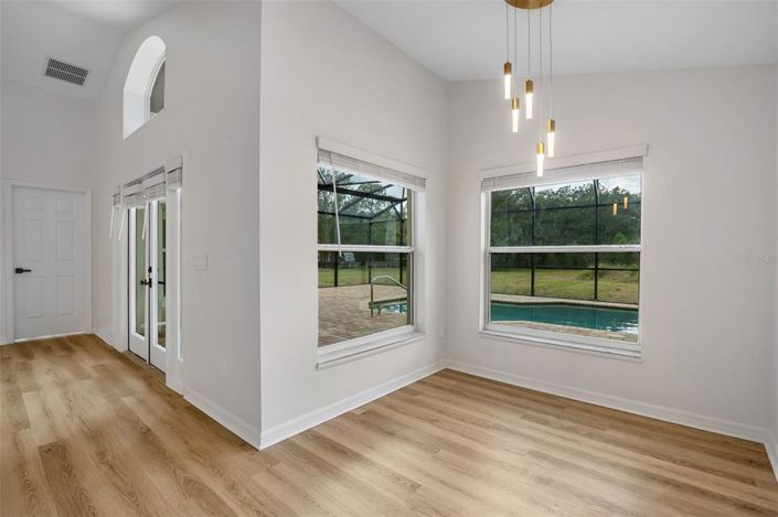 Image No.15-3 Bed House for sale