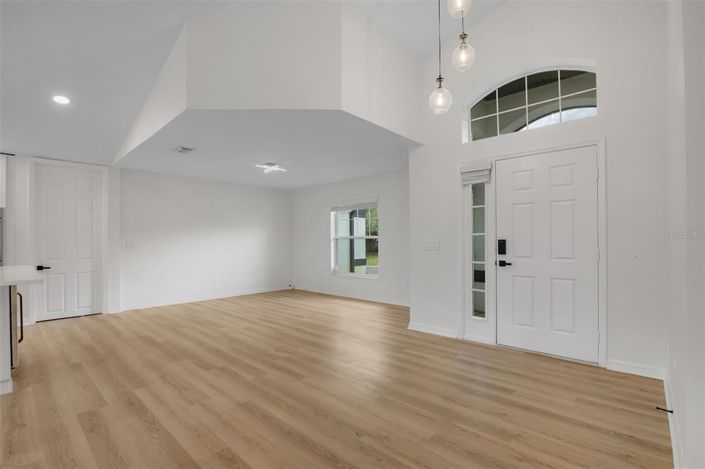 Image No.16-3 Bed House for sale