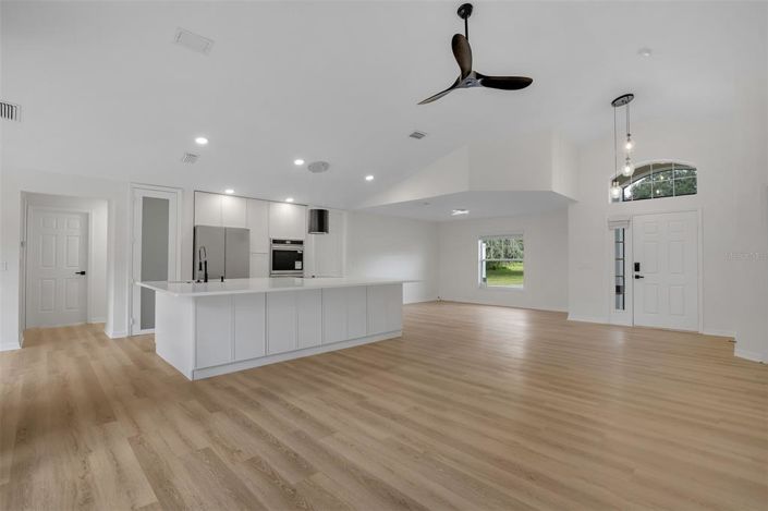 Image No.8-3 Bed House for sale