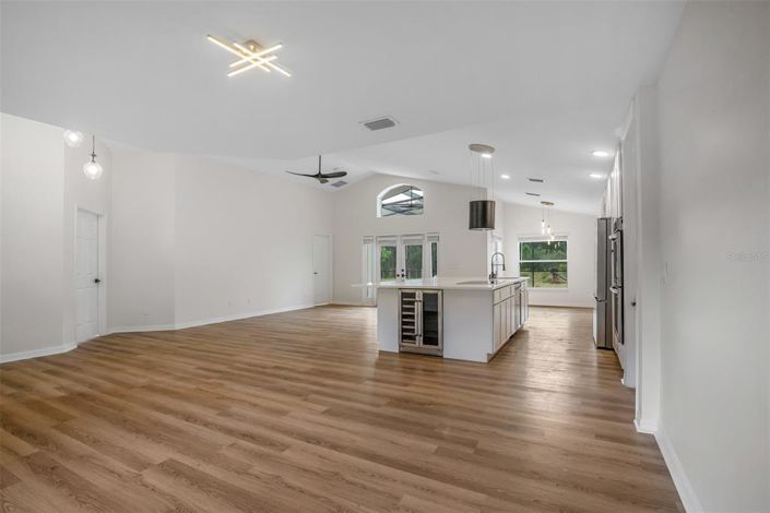 Image No.9-3 Bed House for sale