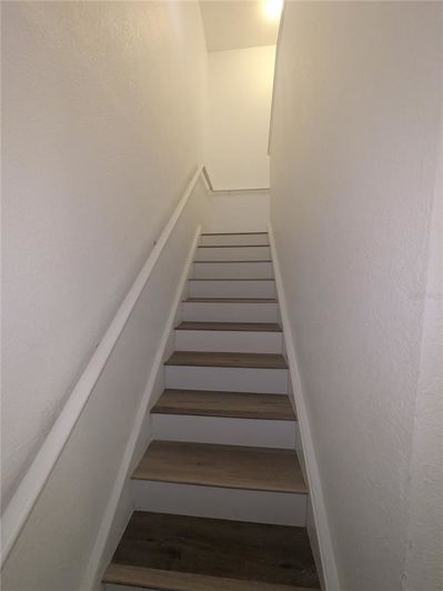 Image No.9-3 Bed Townhouse for sale