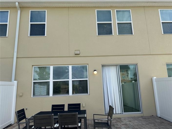 Image No.11-4 Bed Townhouse for sale
