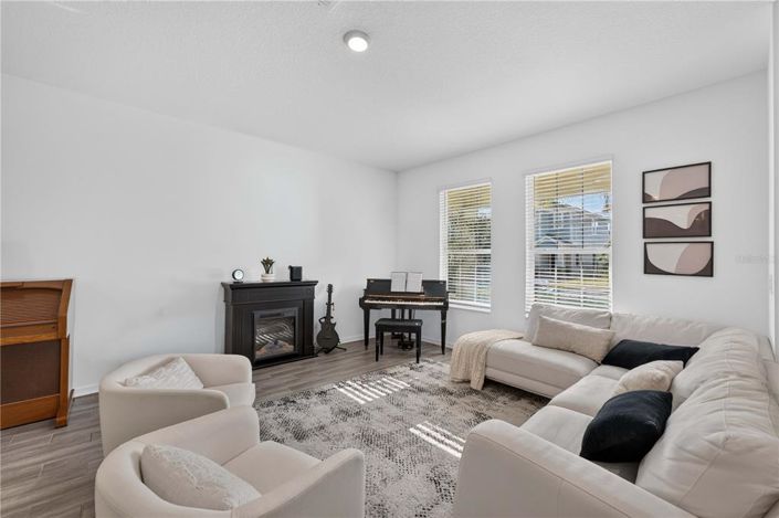 Image No.20-4 Bed House for sale