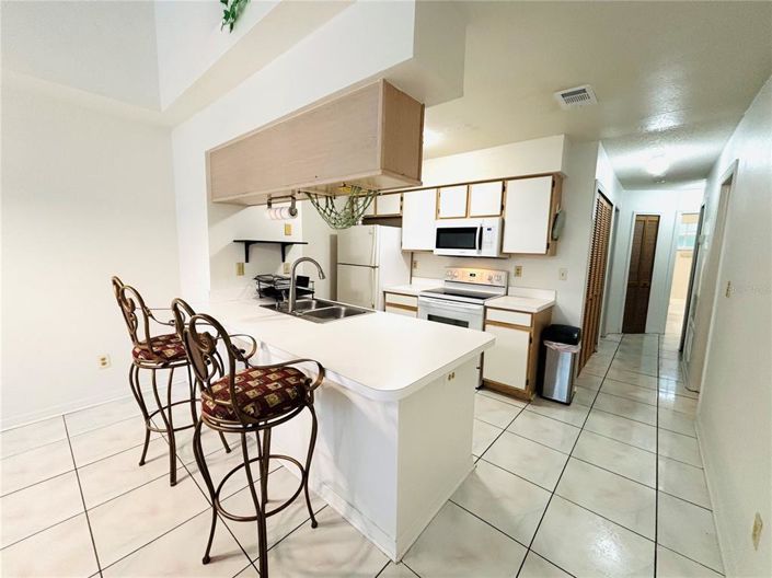 Image No.10-3 Bed Apartment for sale