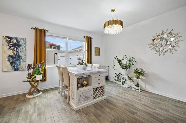 Image No.10-4 Bed Townhouse for sale