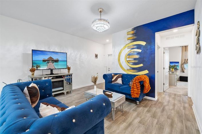 Image No.7-4 Bed Townhouse for sale