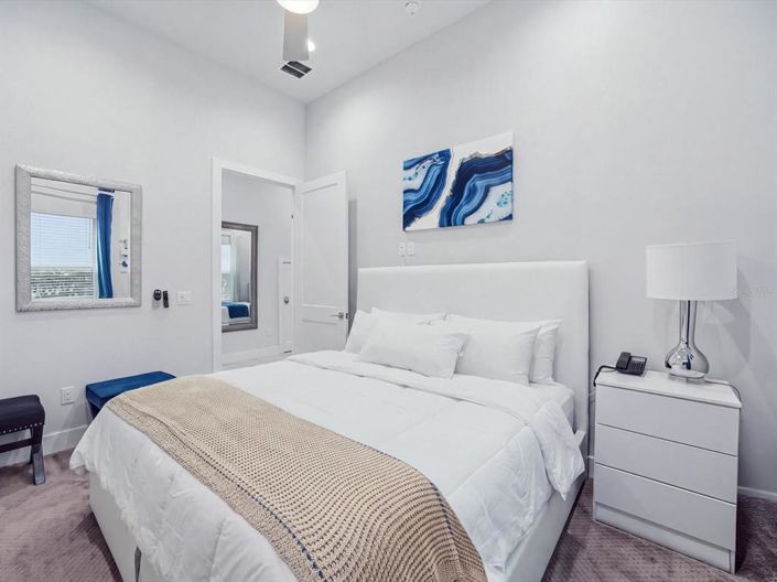Image No.24-6 Bed House for sale