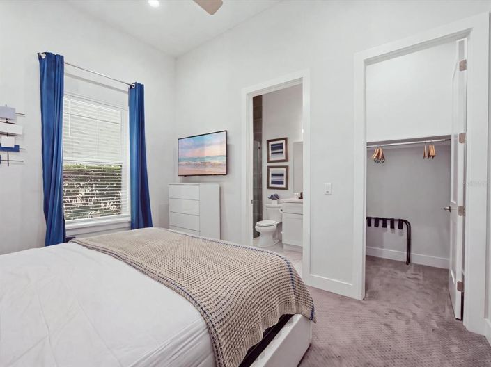 Image No.25-6 Bed House for sale