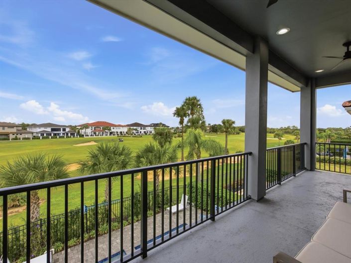 Image No.44-6 Bed House for sale