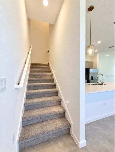 Image No.6-5 Bed Townhouse for sale