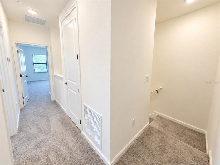 Image No.9-5 Bed Townhouse for sale