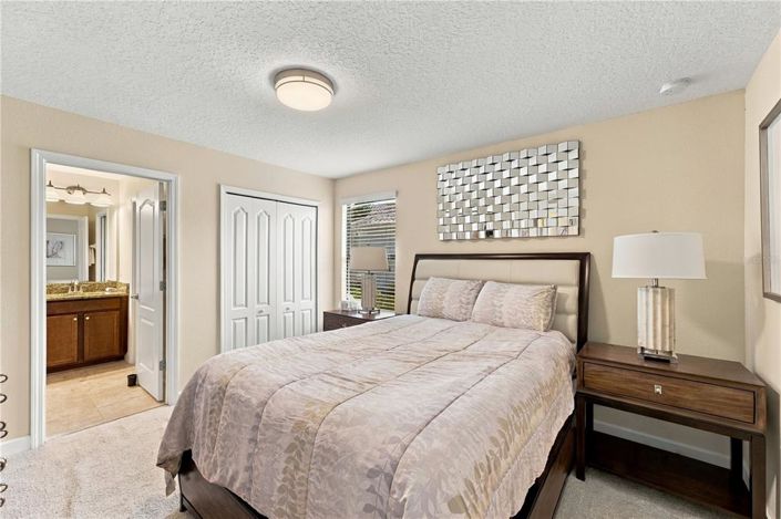 Image No.25-5 Bed House for sale