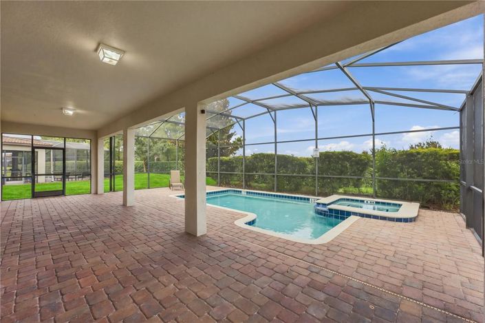 Image No.38-5 Bed House for sale