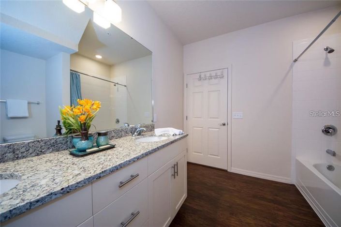 Image No.17-3 Bed Townhouse for sale