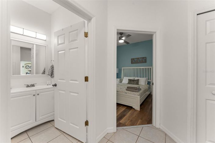 Image No.19-4 Bed Townhouse for sale