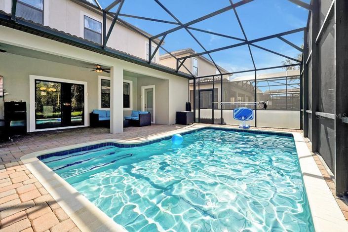 Image No.2-6 Bed House for sale