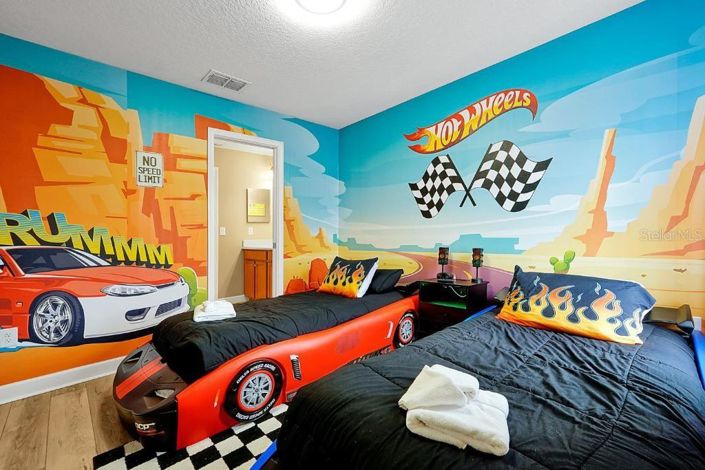 Image No.26-6 Bed House for sale