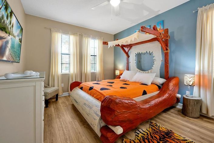 Image No.6-6 Bed House for sale
