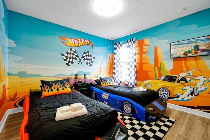Image No.7-6 Bed House for sale