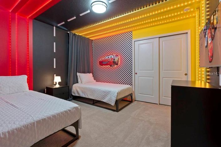 Image No.30-10 Bed House for sale